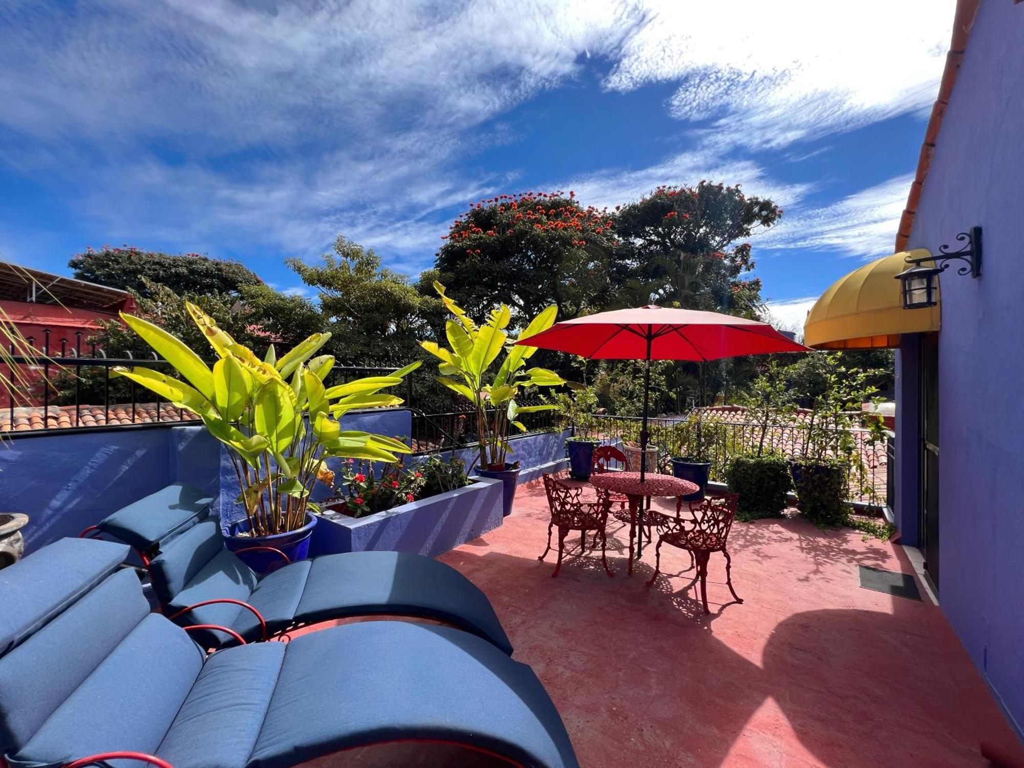Estrellita'S Bed & Breakfast アヒヒク エクステリア 写真